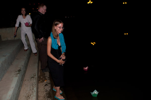 Heidi releasing her paper lantern