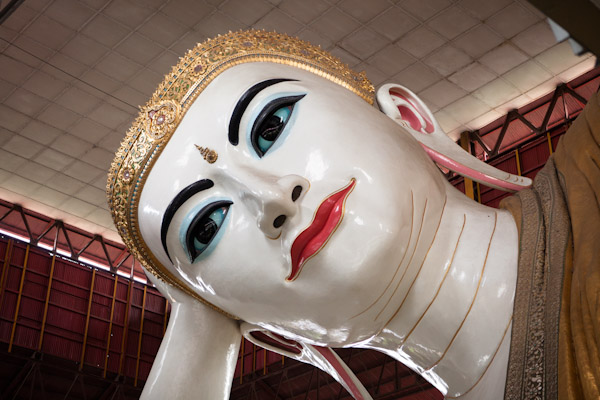 Chaukhtatgyi Paya Buddha's Face