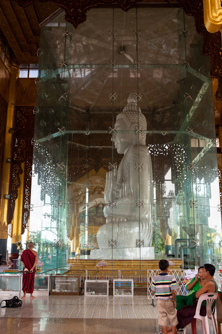Kyauk Daw Kyi White Marble Buddha Image